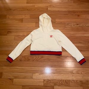 Adidas Cropped hoodie